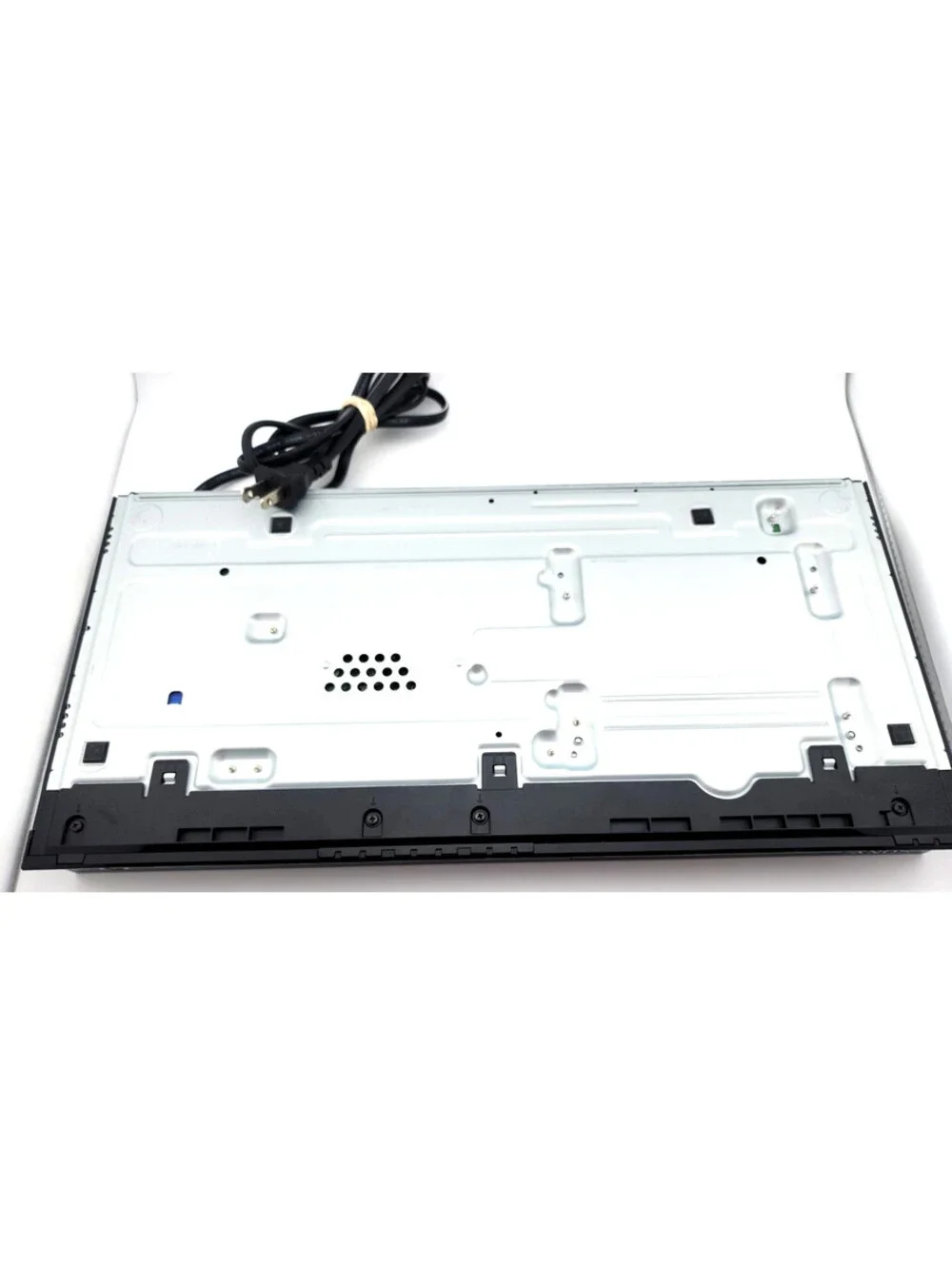 Sony BDP‑S570 Blu‑ray Disc DVD Player–3D– HDMI – w/Remote– Tested & Works Great!